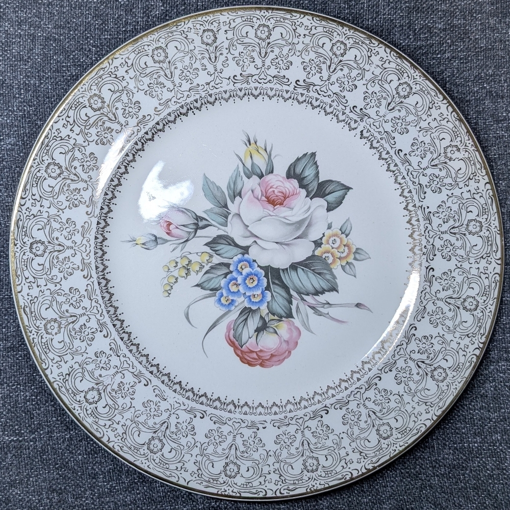 Antique Salem 23 Karat Gold Dinner Plate